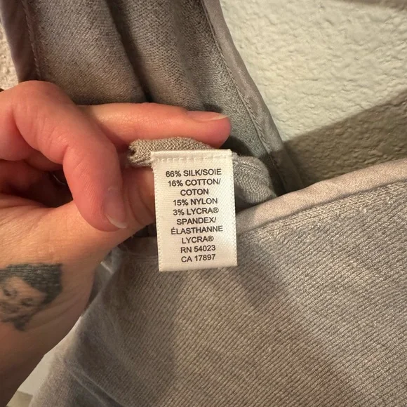 Gray Fitted Sleeveless Tank Top - Picture 6 of 6